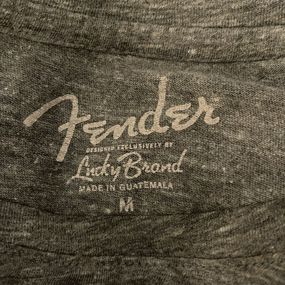 ❤️ Lucky Brand Graphic ‘Fender’ Tee - Picture 4 of 7